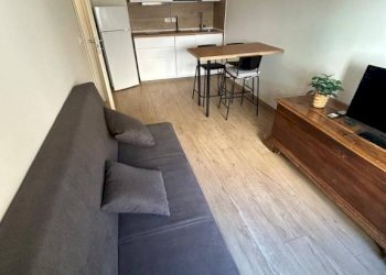 Salone - Bilocale via San Felice, 94, Bologna (zona Centro Storico) - foto 4