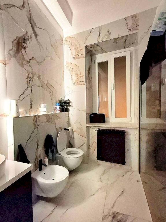 Bagno - Quadrilocale piazza Giuseppe Mazzini, 6, Carmagnola - foto 1
