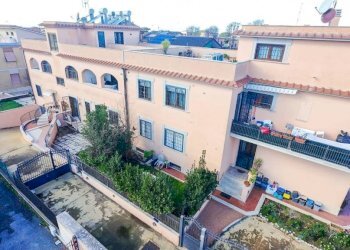 Vista - Three-room apartment via Francesco Ingoli, Roma - photo 17