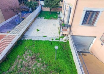 Giardino - Three-room apartment via Francesco Ingoli, Roma - photo 19
