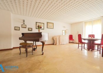 Salone - Trilocale Viale Liguria 27, Taranto - foto 4