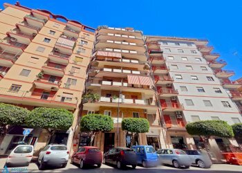 Facciata - Trilocale Viale Liguria 27, Taranto - foto 23