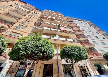 Facciata - Trilocale Viale Liguria 27, Taranto - foto 24