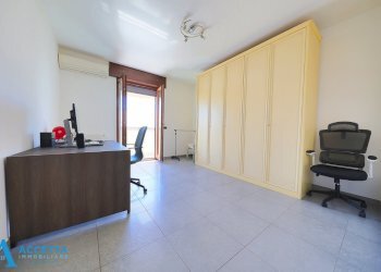 Camera da letto - Trilocale Via Speziale 2, Taranto - foto 14