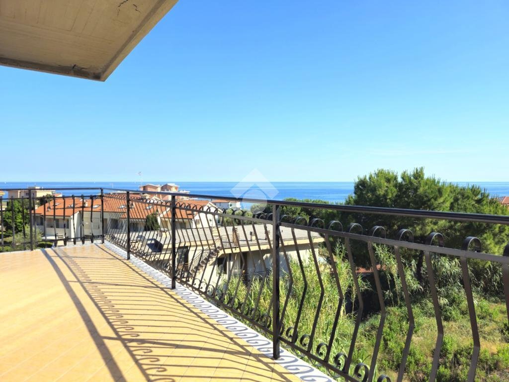 Three-room apartment Strada casai, Riva Ligure - photo 1