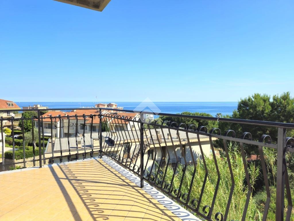 Three-room apartment Strada casai, Riva Ligure - photo 2