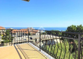 Three-room apartment Strada casai, Riva Ligure - photo 2