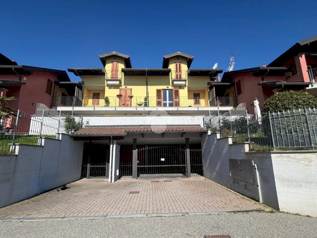 Four-room apartment Strada della Marca, Castagneto Po - photo 2