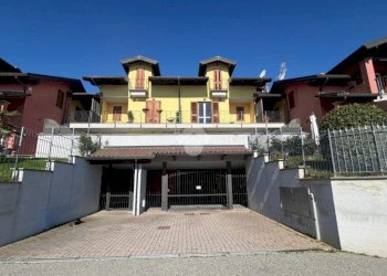 Four-room apartment Strada della Marca, Castagneto Po - photo 2