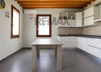 Casa indipendente Via Grande, 50
Medolla, Medolla - foto 8