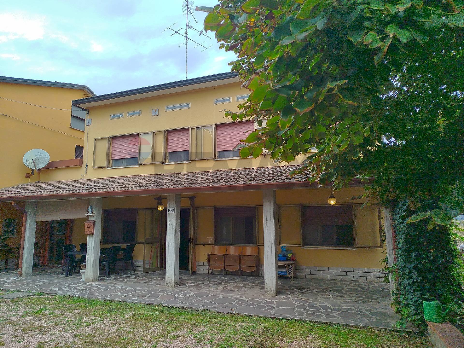 Villa Via Romana, 109 
 Medolla, Medolla - foto 1