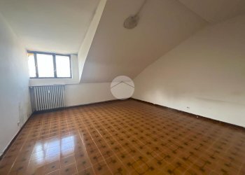 Three-room apartment Via San Martino, Barge - photo 13