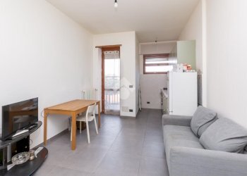 Bilocale Via Gottardo, Torino (zona Rebaudengo) - foto 2