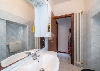 Two-room apartment Strada massese lagrimone, Tizzano Val Parma - photo 14