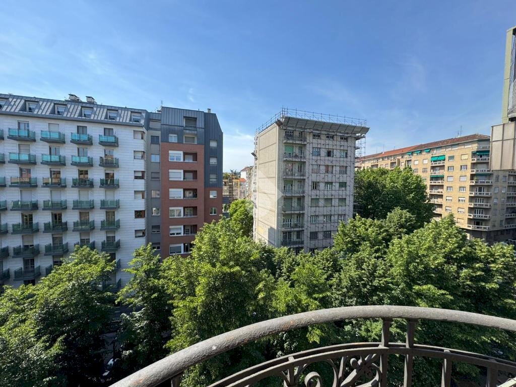 Four-room apartment Corso Racconigi, Torino (neighborhood Cenisia) - photo 2
