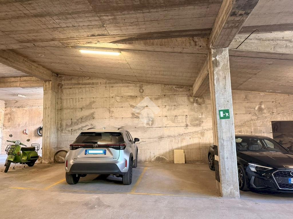 Parking space Corso Quintino Sella, Torino (neighborhood Madonna del Pilone) - photo 2