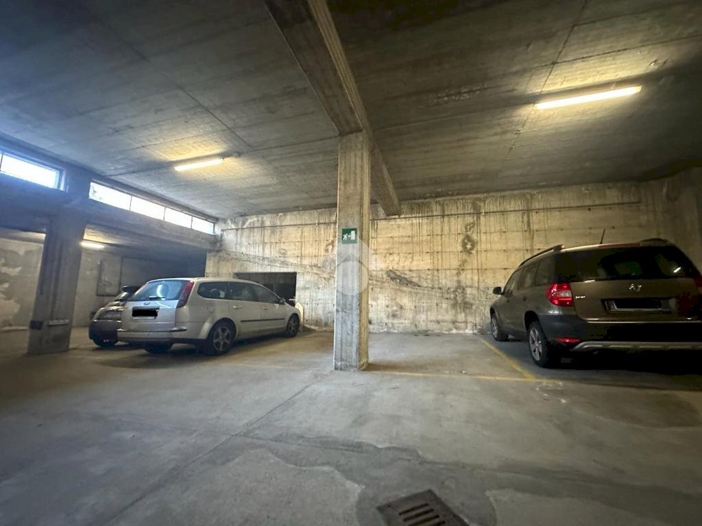 Parking space Corso Quintino Sella, Torino (neighborhood Madonna del Pilone) - photo 3