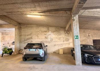 Parking space Corso Quintino Sella, Torino (neighborhood Madonna del Pilone) - photo 2