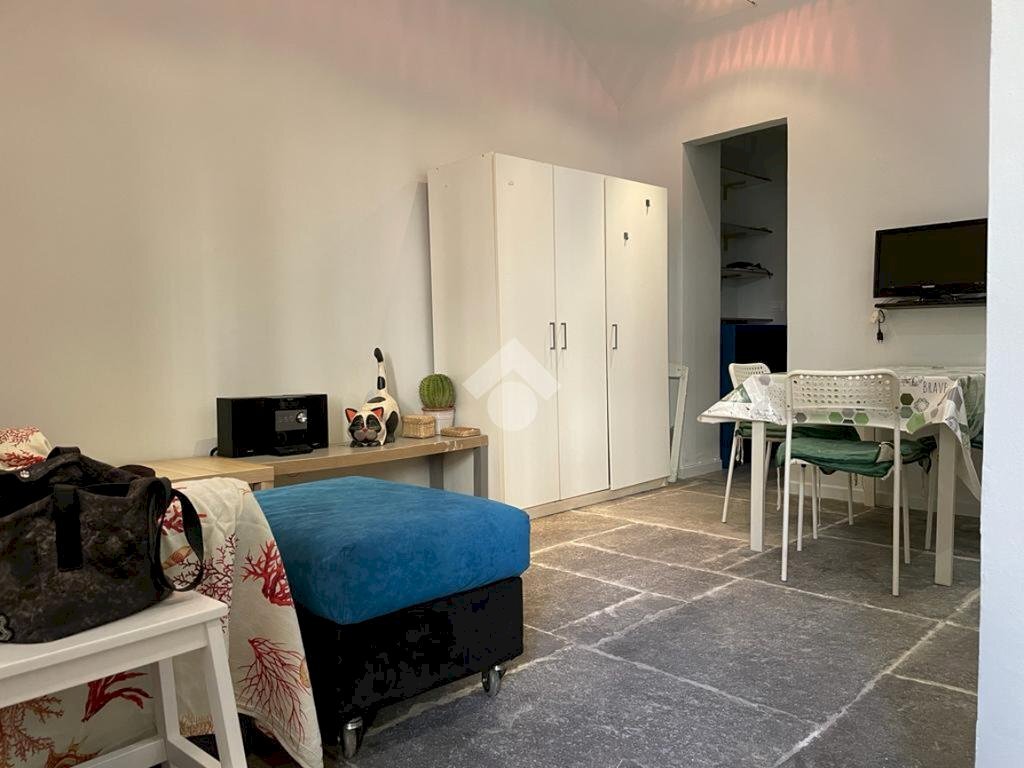 Two-room apartment Via Accademia Albertina, Torino (neighborhood Centro) - photo 3