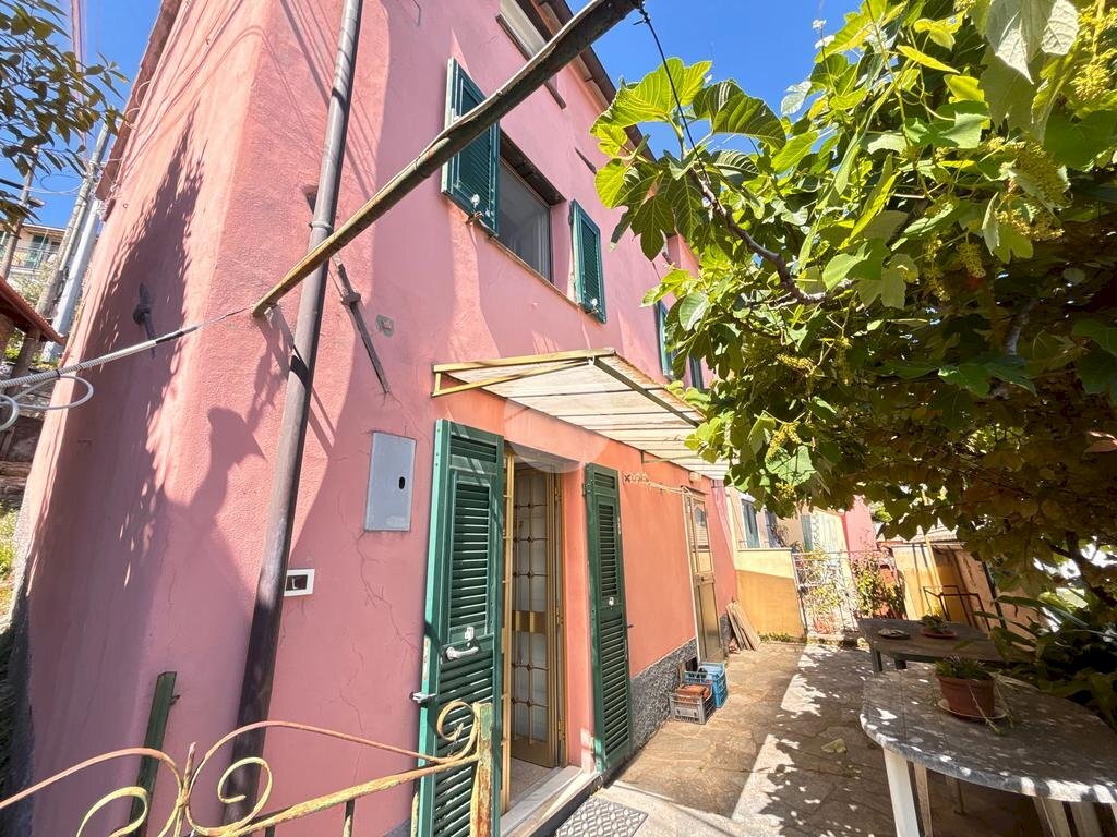 Semi-detached house Via Canneto di Apparizione, Genova (neighborhood Apparizione) - photo 2