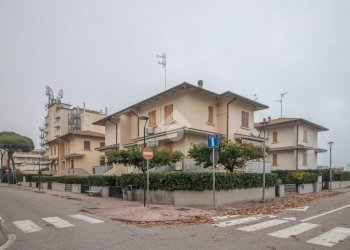 Porzione di casa Viale Fratelli Vivaldi, Ravenna (zona Lido di Classe) - foto 23