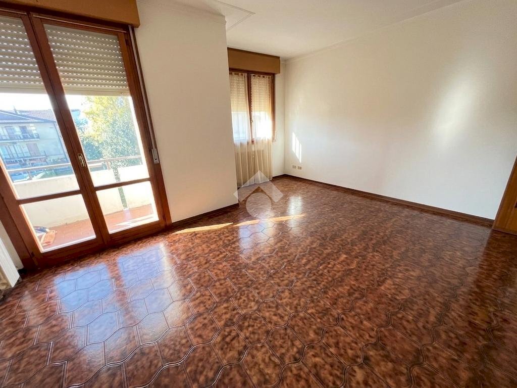 Four-room apartment Via Rodolfo Morandi, Torrile - photo 3