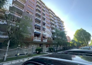 Two-room apartment Via Giuseppe Verdi, Corsico - photo 25