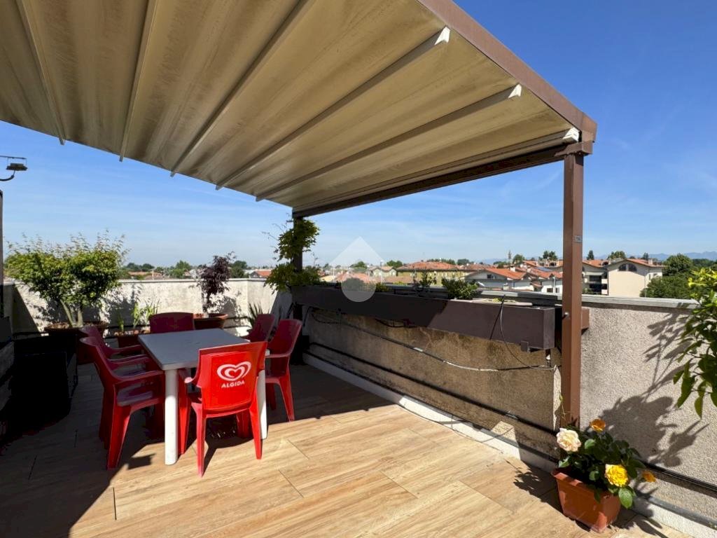 Four-room apartment Via XXV aprile, Gessate - photo 2