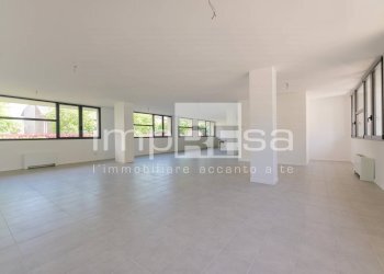 Foto 1 - Locale Commerciale Via Giuseppe Verdi
45, Conegliano - foto 1