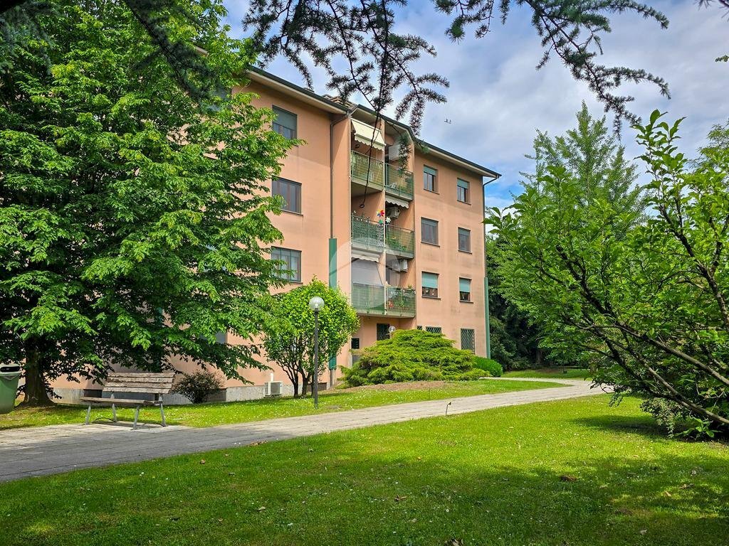 Three-room apartment Via Trieste, Garbagnate Milanese - photo 2