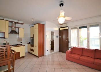 Two-room apartment Piazza Camillo Benso Conte di Cavour, Sedriano - photo 1
