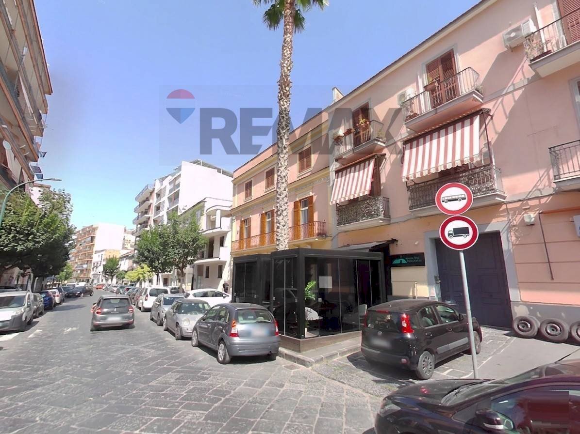 Edificio all\'aperto - Shop Casoria - photo 1