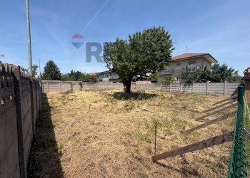 Giardino - Terreno edificabile via Calabria
2/4, Lainate - foto 4