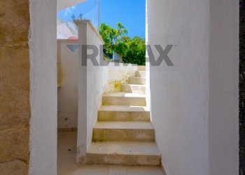 Scale - Villa Via Carlo  Giancaspro
 
8-10, Bari - photo 5