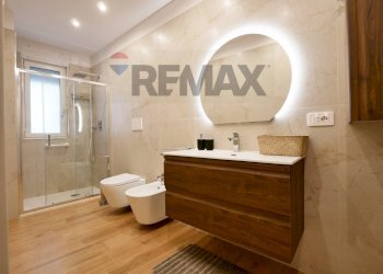Bagno - Three-room apartment Via Crocifisso
 
110, Bitonto - photo 15