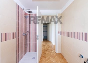 Hall / corridoio - Three-room apartment via Ischia
 
46, Monterotondo - photo 14