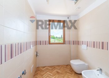 Bagno - Three-room apartment via Ischia
 
46, Monterotondo - photo 16