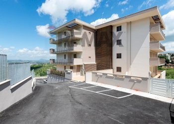 Edificio all\'aperto - Three-room apartment via Ischia
 
46, Monterotondo - photo 34