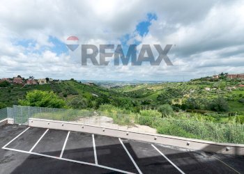 Vista delle montagne - Three-room apartment via Ischia
 
46, Monterotondo - photo 37