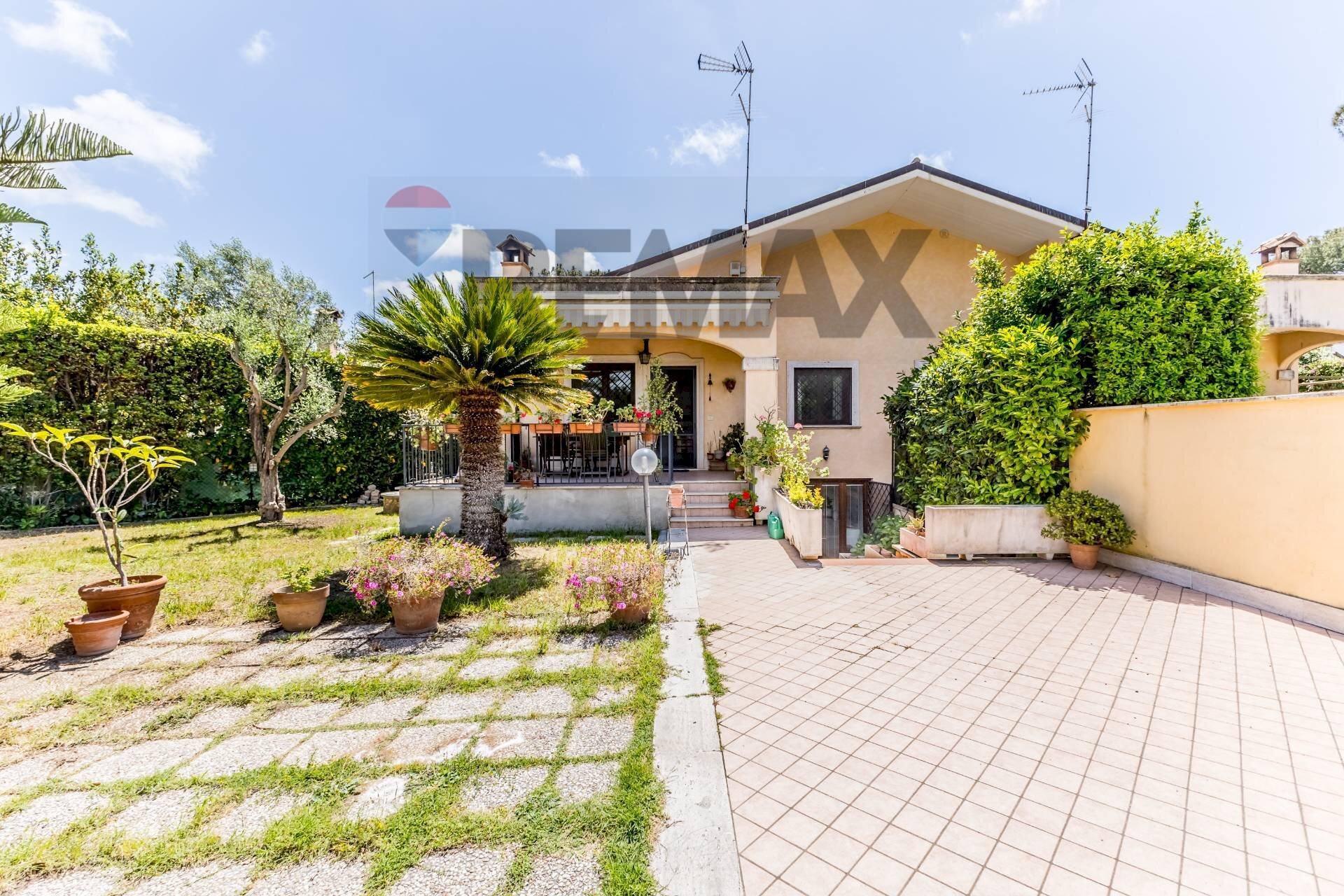 Casa all\'aperto - Semi-detached house Viale Di Castel Porziano
 
334, Roma - photo 1