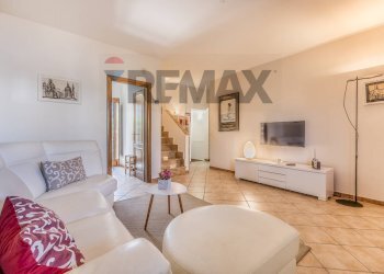 Soggiorno - Semi-detached house Viale Di Castel Porziano
334, Roma - photo 10