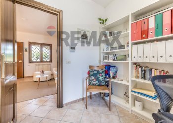 Camera / camera da letto - Semi-detached house Viale Di Castel Porziano
334, Roma - photo 15