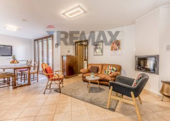 Sala da pranzo - Semi-detached house Viale Di Castel Porziano
334, Roma - photo 24