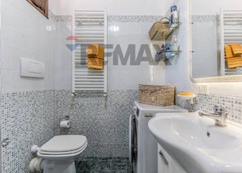 Bagno - Semi-detached house Viale Di Castel Porziano
334, Roma - photo 32