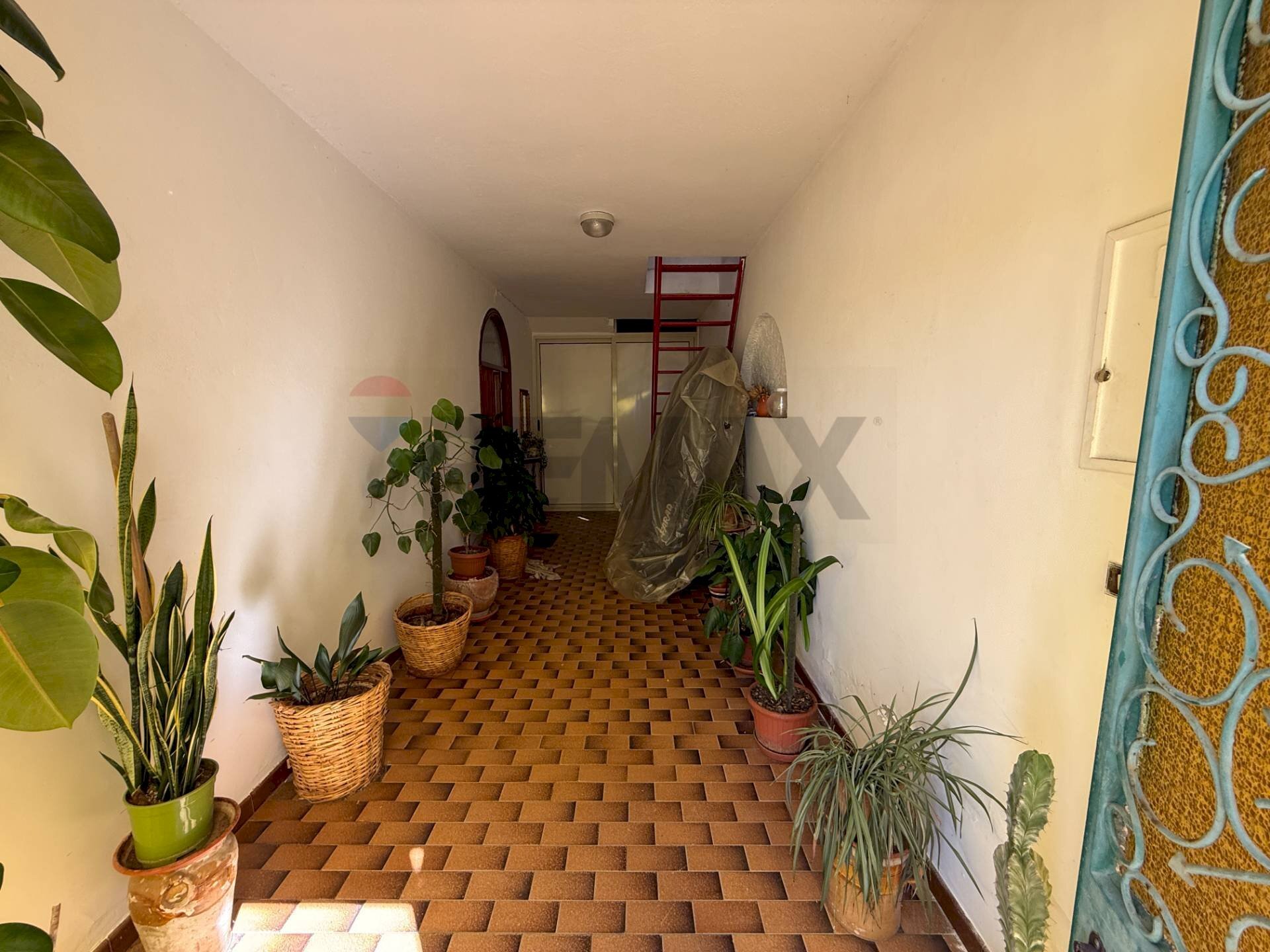 Hall / corridoio - Semi-detached house vico matera, Grassano - photo 2