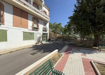 Edificio all\'aperto - Semi-detached house vico matera, Grassano - photo 4