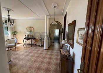 Hall / corridoio - Semi-detached house vico matera, Grassano - photo 8