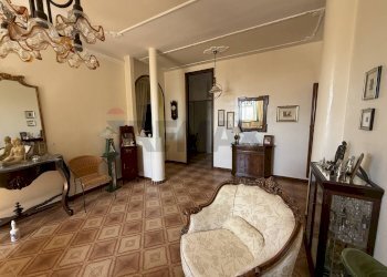 Hall / corridoio - Semi-detached house vico matera, Grassano - photo 14