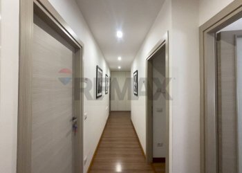 Hall / corridoio - Commercial Activity VIA CORTILE SAVA, Santeramo in Colle - photo 4