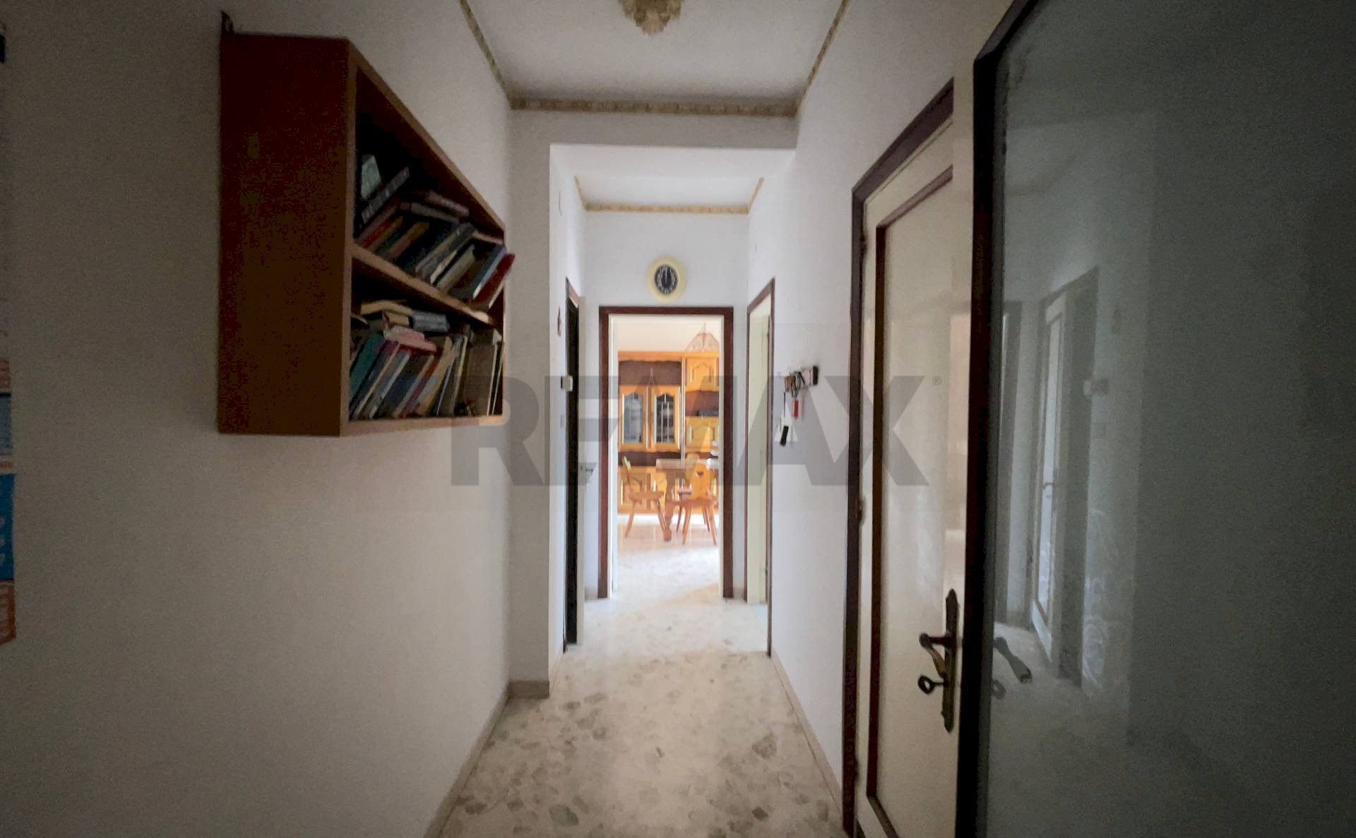 Hall / corridoio - Apartment Santeramo in Colle - photo 3
